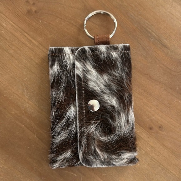 BEAUDIN Keychain Wallet | Cowhide & Leather Card Holder-long hair - Picture 1 of 5